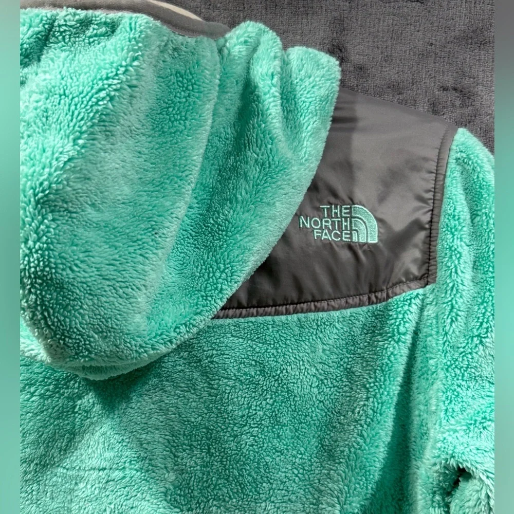The North Face Girls Size L Soft Fuzzy Bermuda Green Fleece Hooded Jacket